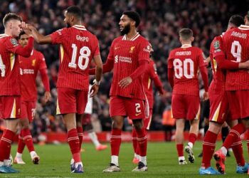 Liverpool Kalahkan West Ham 2-1 di Anfield, Pertahankan Puncak Klasemen