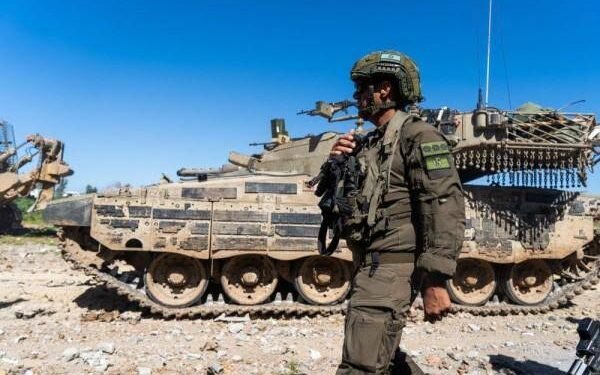 Serangan Israel Berlanjut di Gaza Meski Hamas Umumkan Pembebasan Sandera 14 Serangan Israel Berlanjut di Gaza Meski Hamas Umumkan Pembebasan Sandera