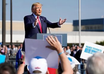 AS Resmi Tolak Masuk Warga dari Negara Ini 14 AS Resmi Tolak Masuk Warga dari Negara Ini