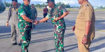 Dandim 1710/Mimika Sambut Kunker Wakasad di Kabupaten Mimika