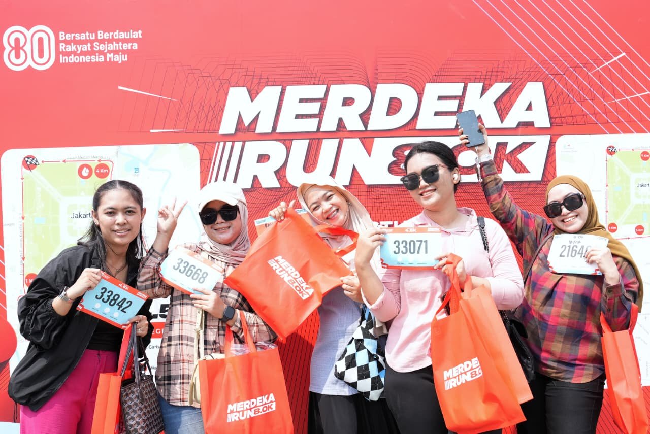 4435merdeka run 8 0k disambut antusias tinggi masyarakat dan komunitas lari