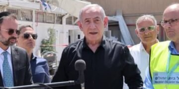 Politikus Israel Sebut Netanyahu Gila, Pentingkan Keamanan Pribadi Ketimbang Sandera 1 Politikus Israel Sebut Netanyahu Gila, Pentingkan Keamanan Pribadi Ketimbang Sandera