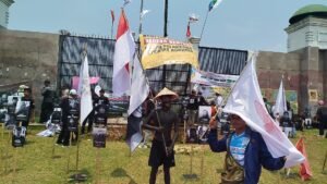 Aksi Damai Hari Tani Nasional Serukan Reforma Agraria di DPR 15 IMG 20250924 111107