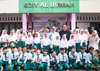 Mandiri Peduli Sekolah Bank Mandiri Dukung Generasi Emas